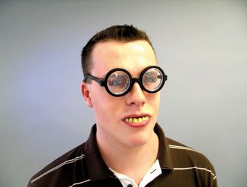Gag-Brille Vergrößerungsbrille vergrößerte Augen
